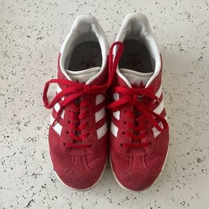 Red Gazelle Adidas. Womens 5.5
